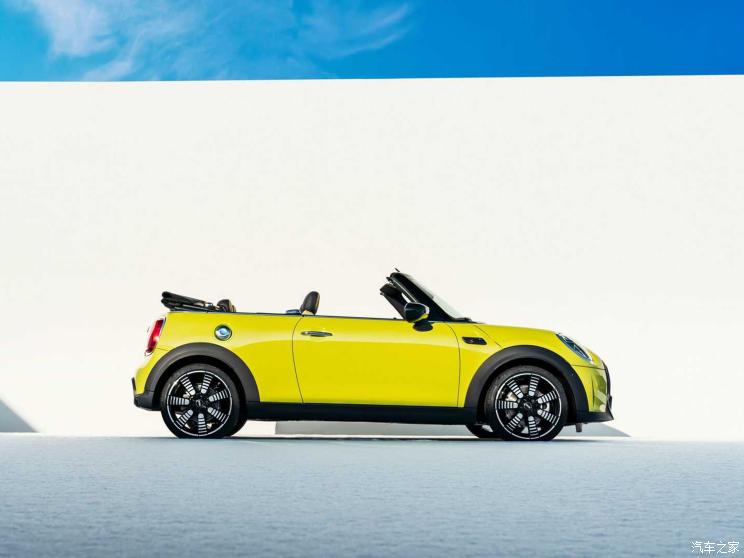 MINI MINI 2022款 2.0T COOPER S CABRIO 艺术家