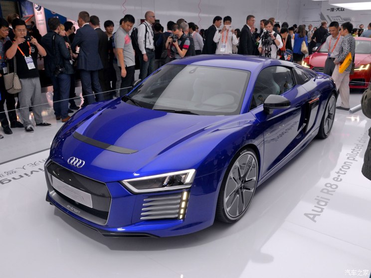 Audi Sport 奥迪R8 2016款 e-tron