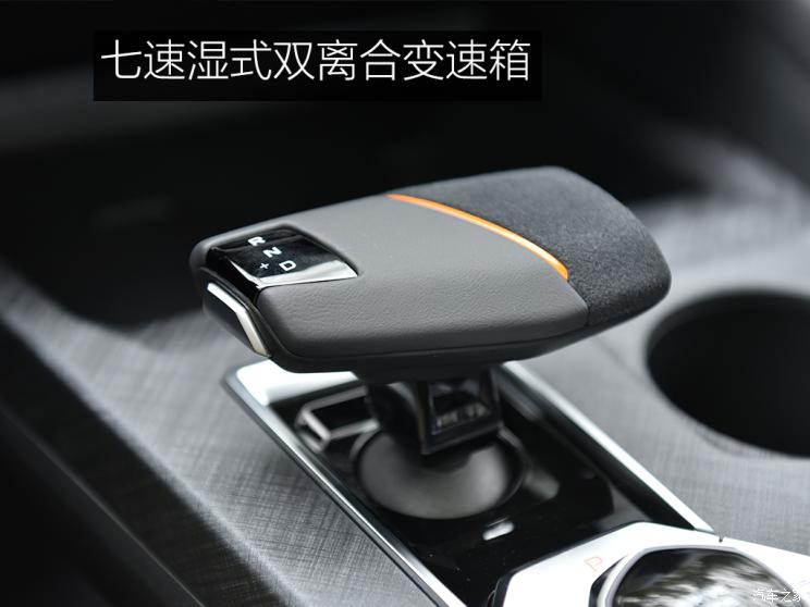 长安汽车 长安UNI-V 2022款 1.5T 运动版