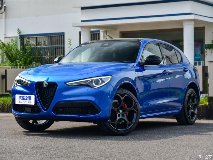 阿尔法・罗密欧 Stelvio 2022款 2.0T 280HP Veloce