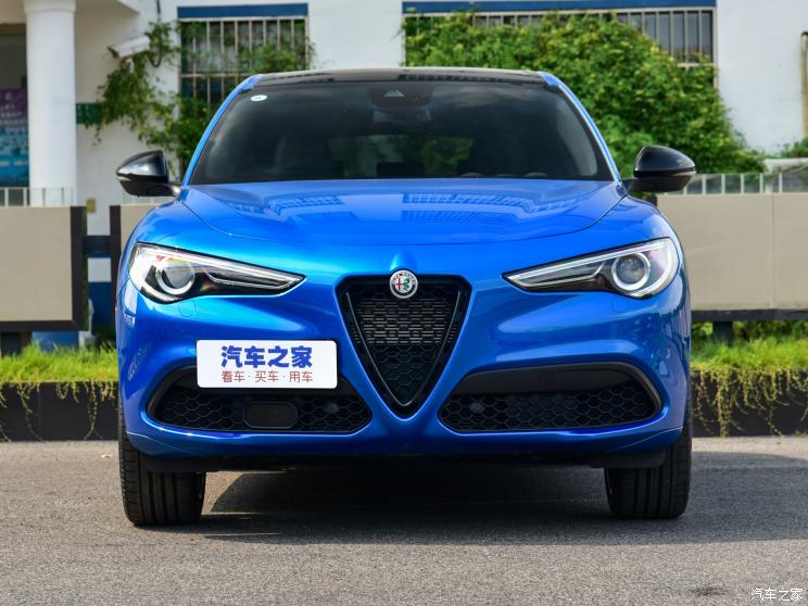 阿尔法・罗密欧 Stelvio 2022款 2.0T 280HP Veloce