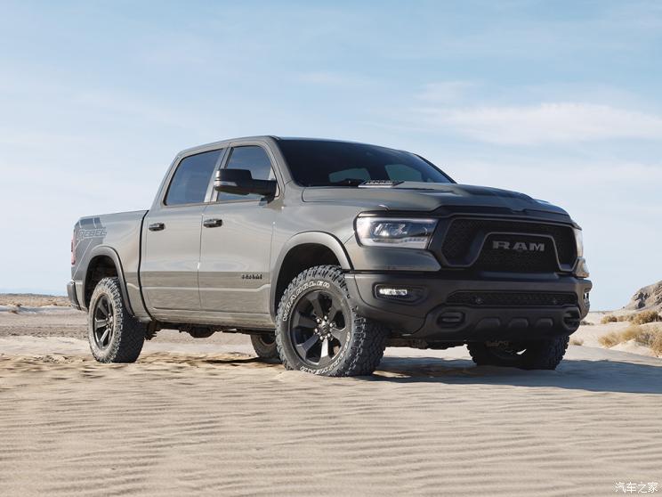 道奇(进口) RAM Trucks 2023款 1500 Rebel Lunar Edition