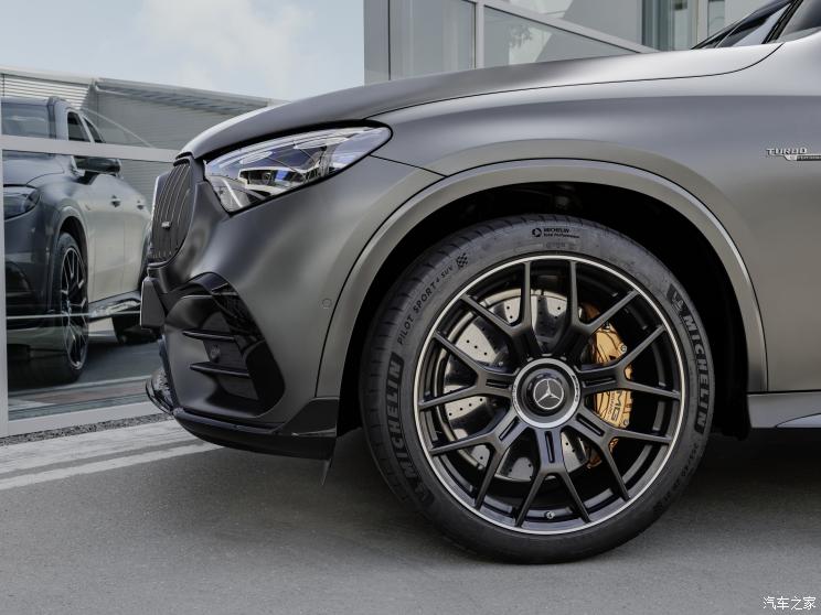 梅赛德斯-AMG 奔驰GLC AMG 2023款 AMG GLC 63 S 4MATIC+