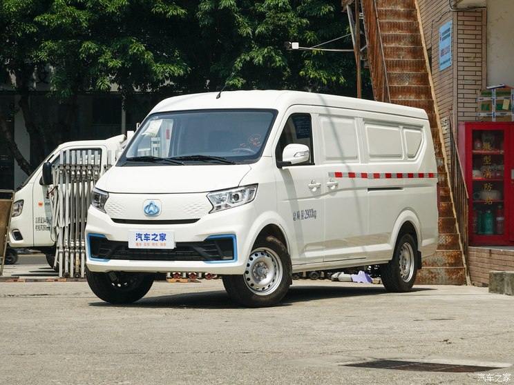 长安跨越 跨越星V7EV 2023款 标准型240km