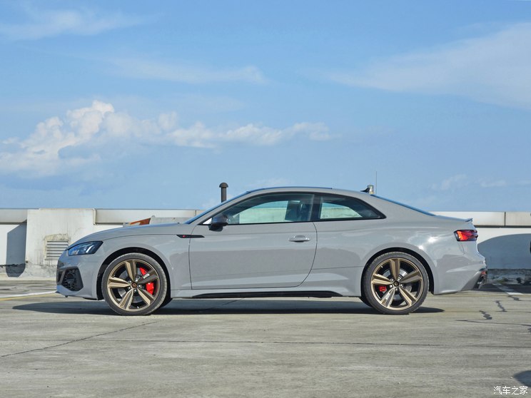 Audi Sport 奥迪RS 5 2023款 RS 5 2.9T Coupe 暗金版