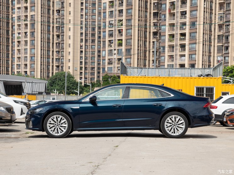 上汽奥迪 奥迪A7L 2024款 45TFSI S-line 筑梦型 流晶套装