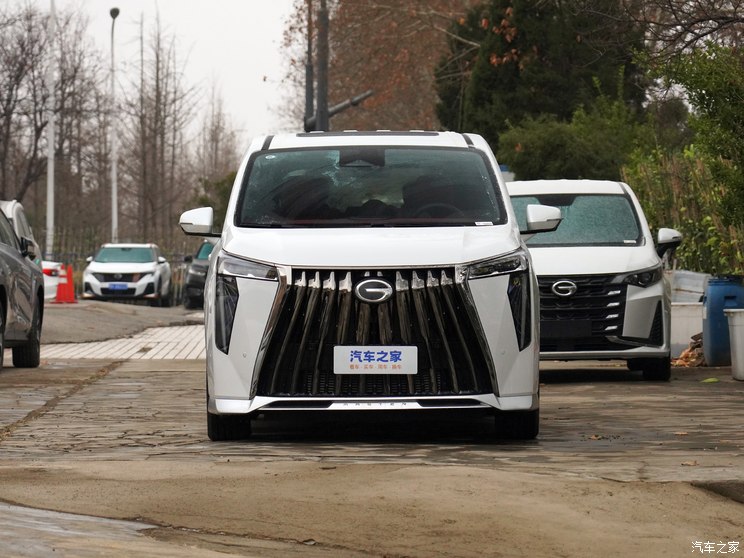 广汽乘用车 传祺M8 2024款 宗师系列 400T 先锋